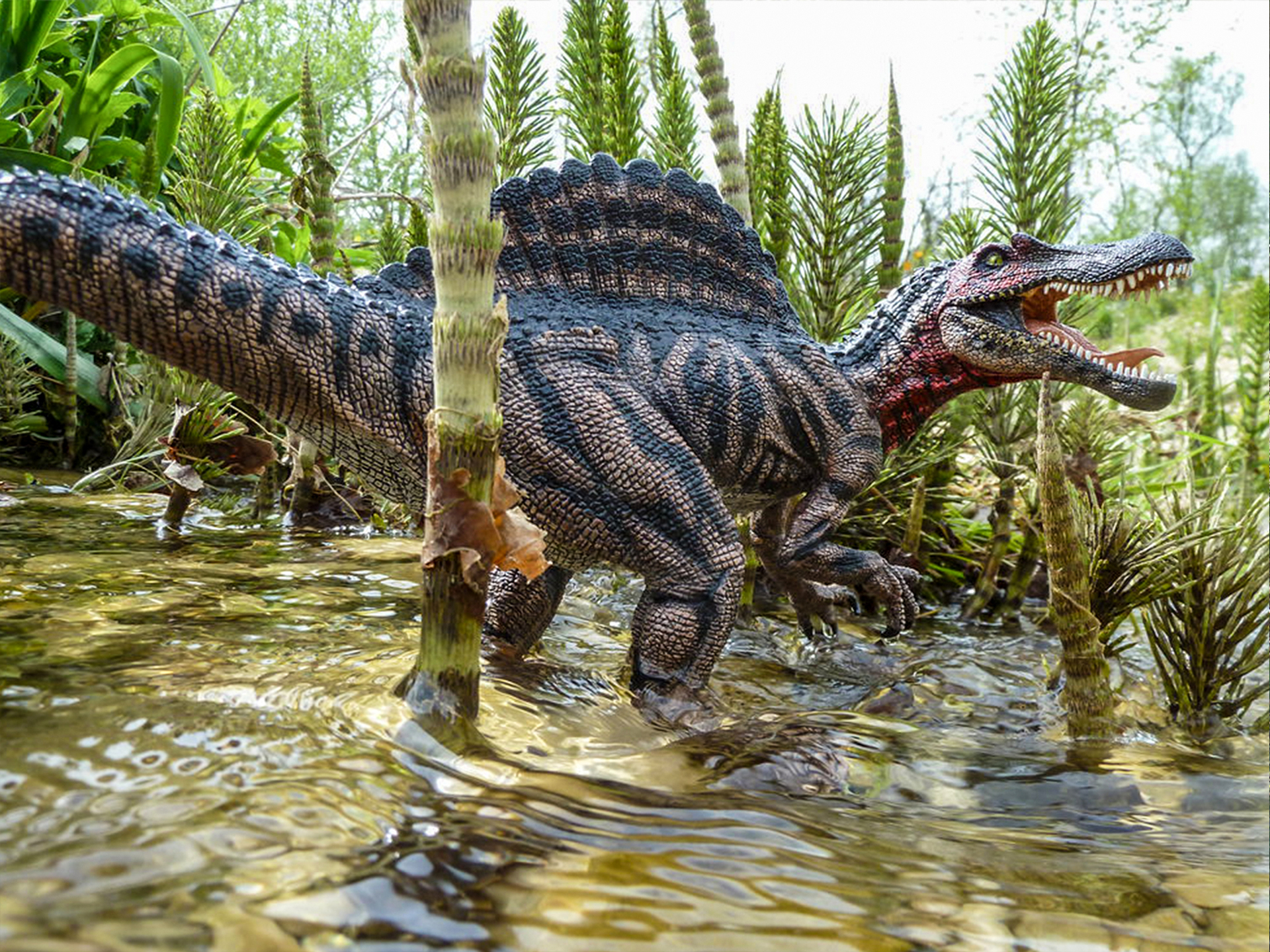 Спинозавр хищник